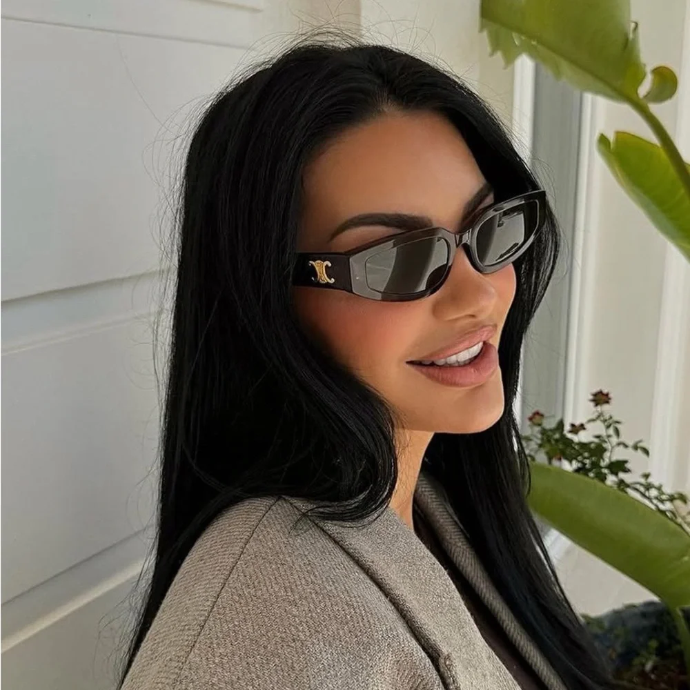 CELINE Triomphe Grey Cat Eye Ladies Sunglasses
CL40269U 01A 54 Black Silver NWT - Picture 7 of 12